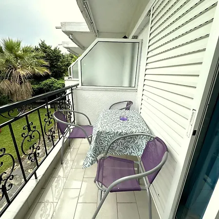 Sophies Olive Haven Apartament
