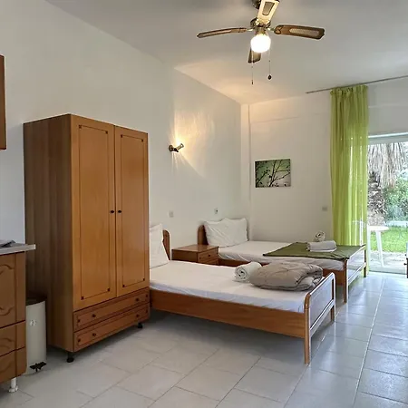 Sophies Olive Haven דירה פוסידי