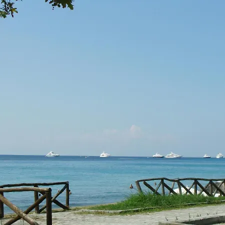 Sophies Olive Haven Apartament